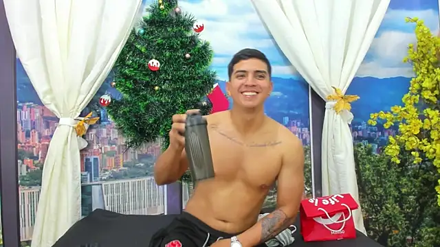 Sarahwalkerr online show from November 24, 5:48 pm