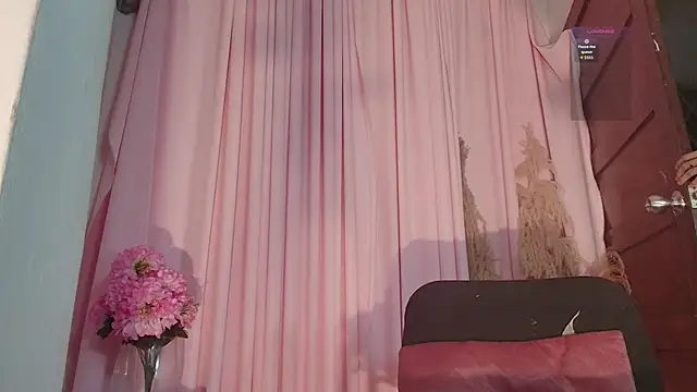 Missandy  online show from November 8, 9:20 pm