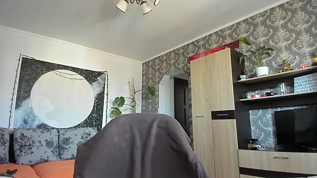 kellyxx34 online show from April 7, 7:43 am