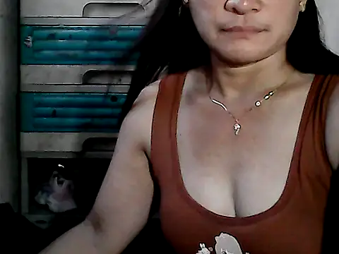 yoursPinayMama1682 online show from October 25, 6:54 am