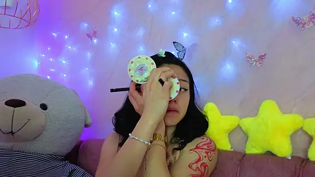 april bennett online show from February 11, 12:50 pm