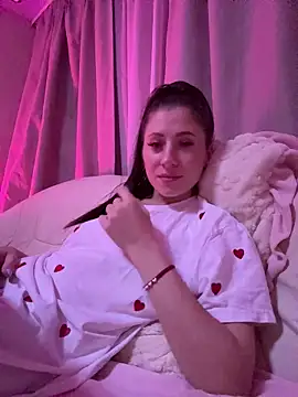 dark summer online show from November 30, 4:00 pm