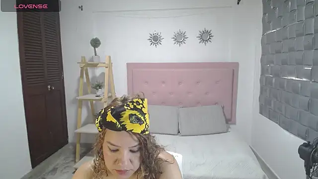 Dulce  Lovee online show from November 24, 5:48 pm