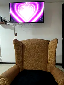 Whiitney Bloom online show from November 16, 3:08 am