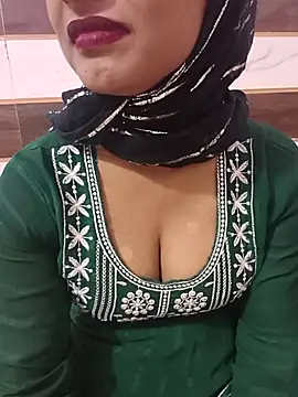 Itz Mayra  online show from October 26, 8:10 am