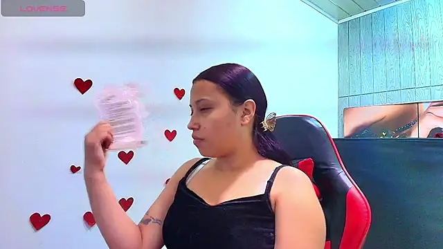 susan mooree online show from February 24, 8:40 pm