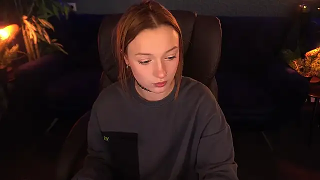 FoxyMayy online show from November 6, 2:01 pm