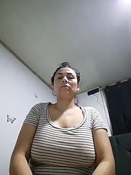 vanessa-titisM online show from March 8, 3:10 am