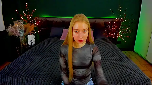 Alina Blonde online show from October 11, 5:45 am