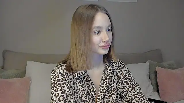 Stefa Evans online show from December 16, 8:15 pm