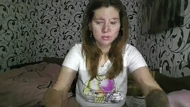 YourEmilie online show from September 18, 8:51 pm