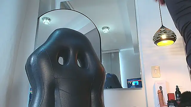 emma hearths online show from October 30, 7:37 pm