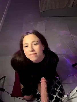 Amelia Peach online show from November 9, 4:58 pm