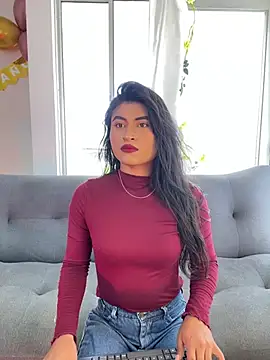 Michelle Narvaez online show from July 14, 8:13 pm
