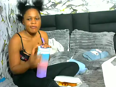 BlondieBitch online show from March 19, 8:57 pm