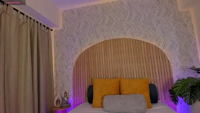 Sophiie Belle online show from October 6, 2:12 pm