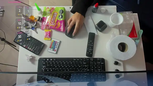  ruby red online show from October 18, 1:52 am