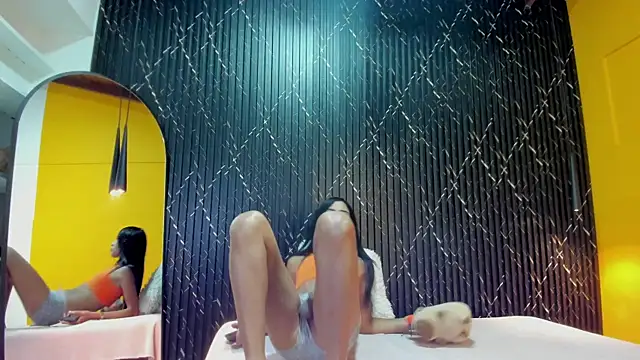 Miss Ariaa online show from November 7, 11:38 am