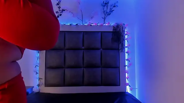 abbiecollins js online show from March 10, 3:43 am