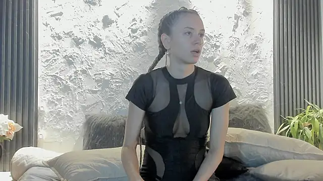 joselin rouse online show from April 18, 1:13 pm