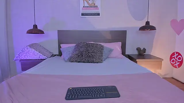 cloehill  online show from March 3, 11:49 am