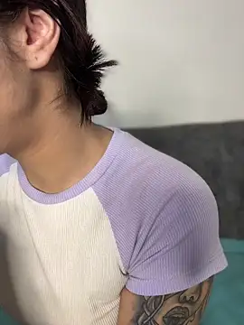 Isabella-Teen online show from December 21, 2:27 am