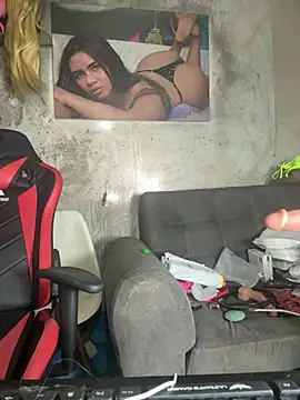 innocenttemplegirl online show from April 19, 12:43 am