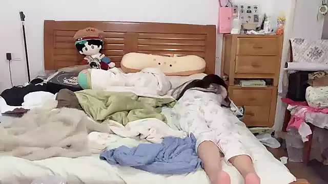 Akong11 online show from September 28, 7:41 pm