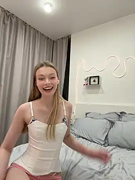 FriendlyFire 18 online show from February 13, 10:44 pm