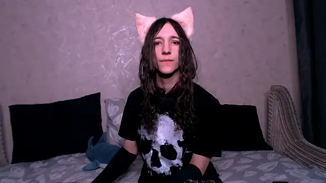 SilverMuse  online show from November 28, 5:32 am