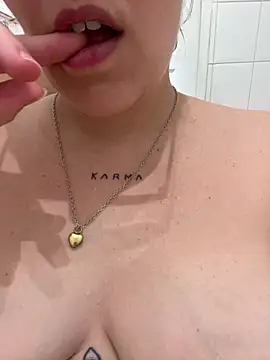 anonyme hot47 online show from April 19, 8:47 am