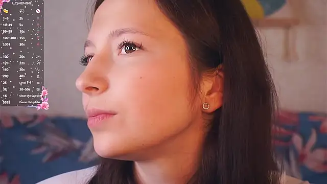 GabrielleLynchard online show from October 26, 7:20 pm