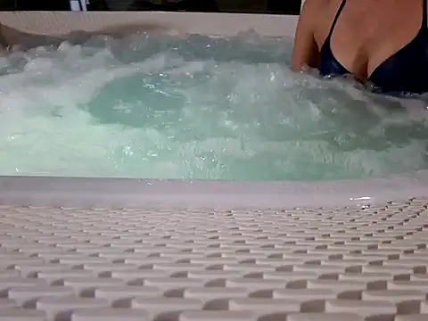 chodasse13 online show from October 15, 7:27 pm