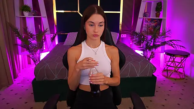 CherryyLulu online show from September 25, 7:18 am