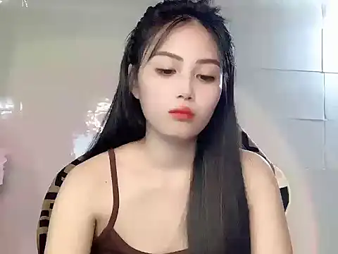 Lyly4757 online show from November 9, 2:13 pm