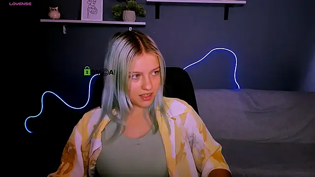 kaela spell  online show from September 24, 1:10 pm