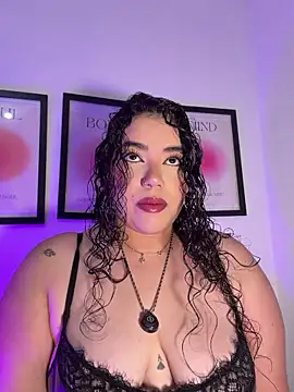 krisstenSantos online show from June 5, 12:22 pm