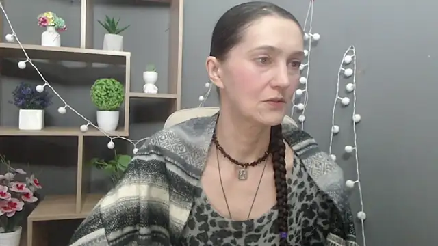 TayaFinch online show from January 15, 1:39 pm