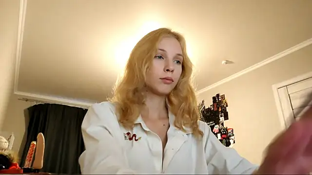 Fafa Fluff online show from September 25, 3:22 pm