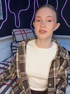 MilaMoone online show from February 4, 10:51 am