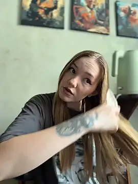 MilaMoone online show from August 5, 10:54 am
