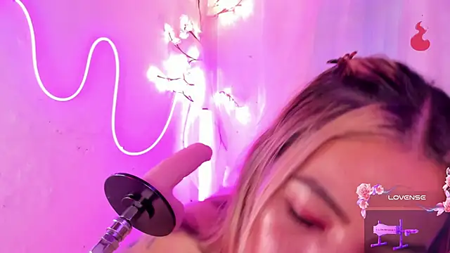 chubbyZoe online show from October 2, 2:27 am