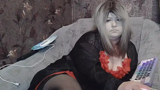 YuliiaSan online show from July 9, 6:54 pm