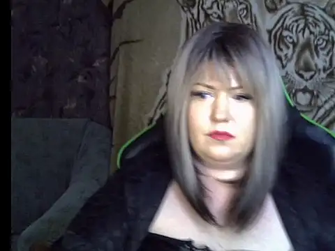 YuliiaSan online show from November 19, 11:43 am