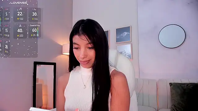 Tiffany Low online show from November 21, 3:14 pm