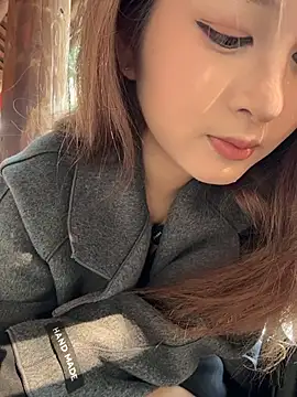 yuki june online show from February 6, 8:50 am