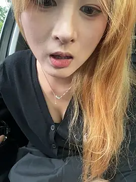 yuki june online show from October 28, 9:37 am