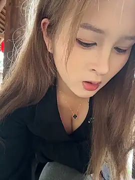 yuki june online show from March 2, 8:10 am