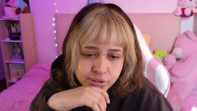 NekoWaifu online show from March 24, 2:33 pm