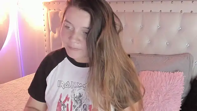 sophiee09  online show from November 27, 2:53 pm